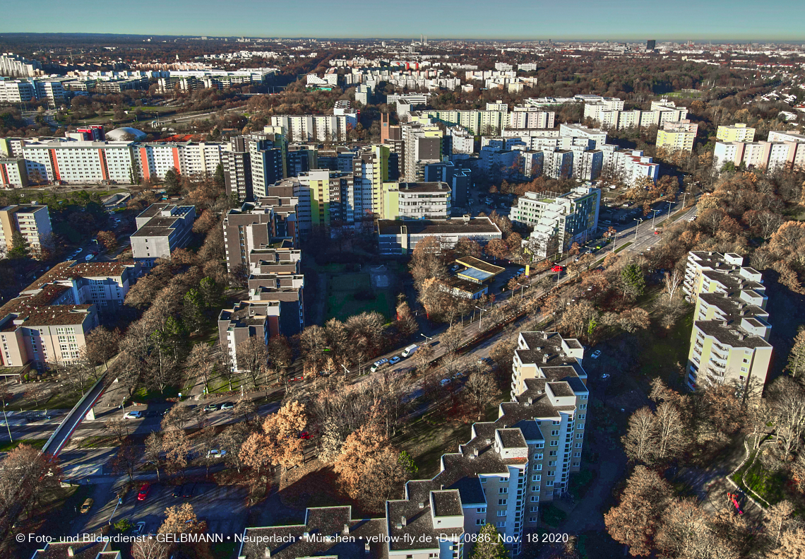 18.11.2020 - Marx-Zentrum und Wohnanalge Karl-Marx-Ring 52-62 in Neuperlach